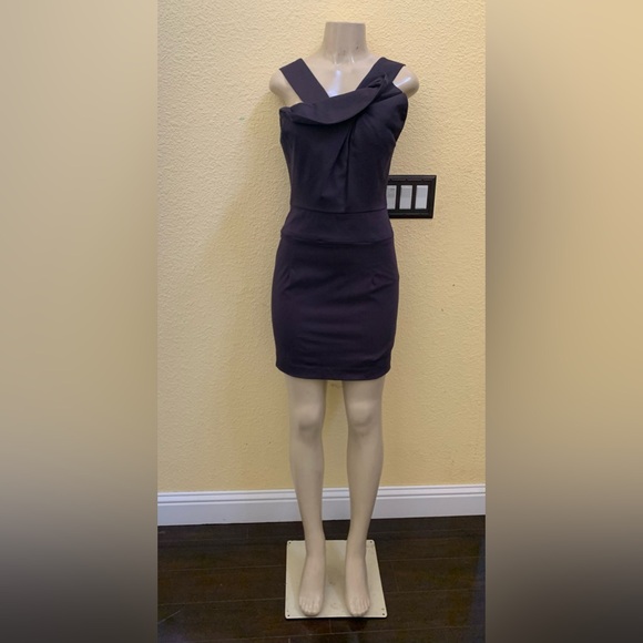 Black Halo Dresses & Skirts - NWT Black Halo Size 6 Dark Gray Sleeveless Mini Dress